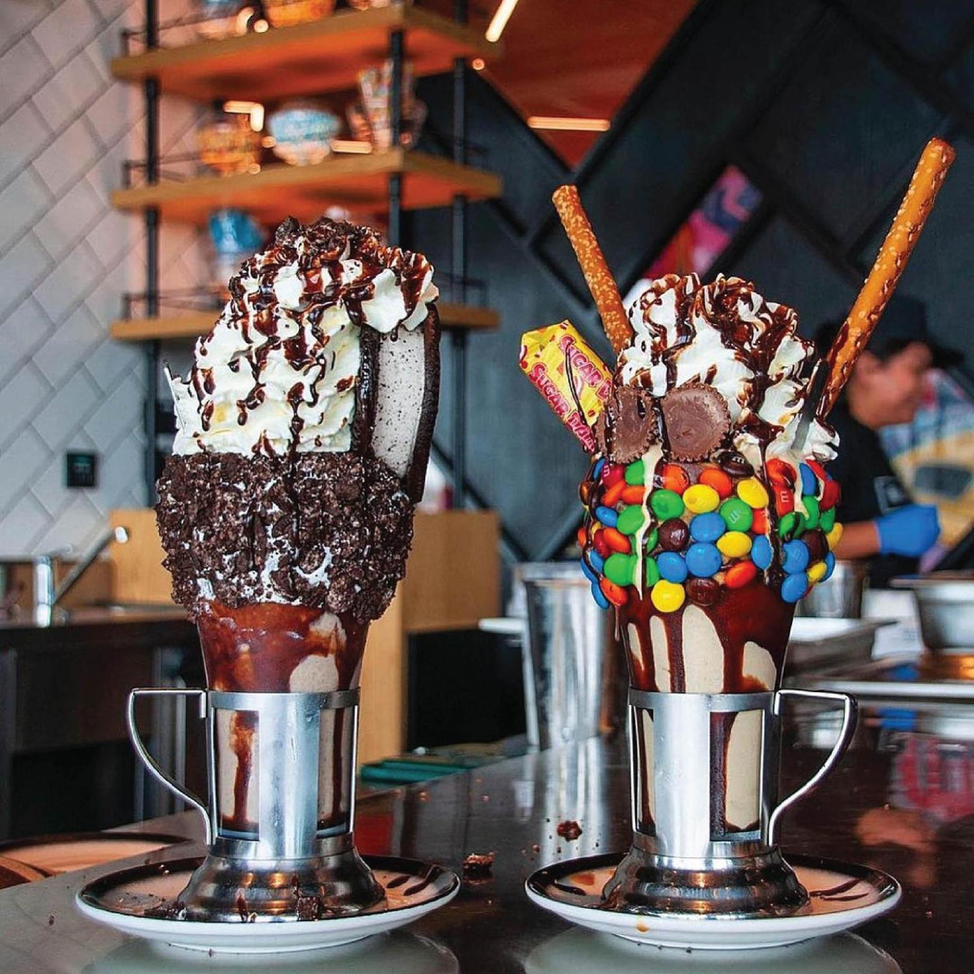 Royal Saray Resort Манама Экстерьер фото Two milkshakes