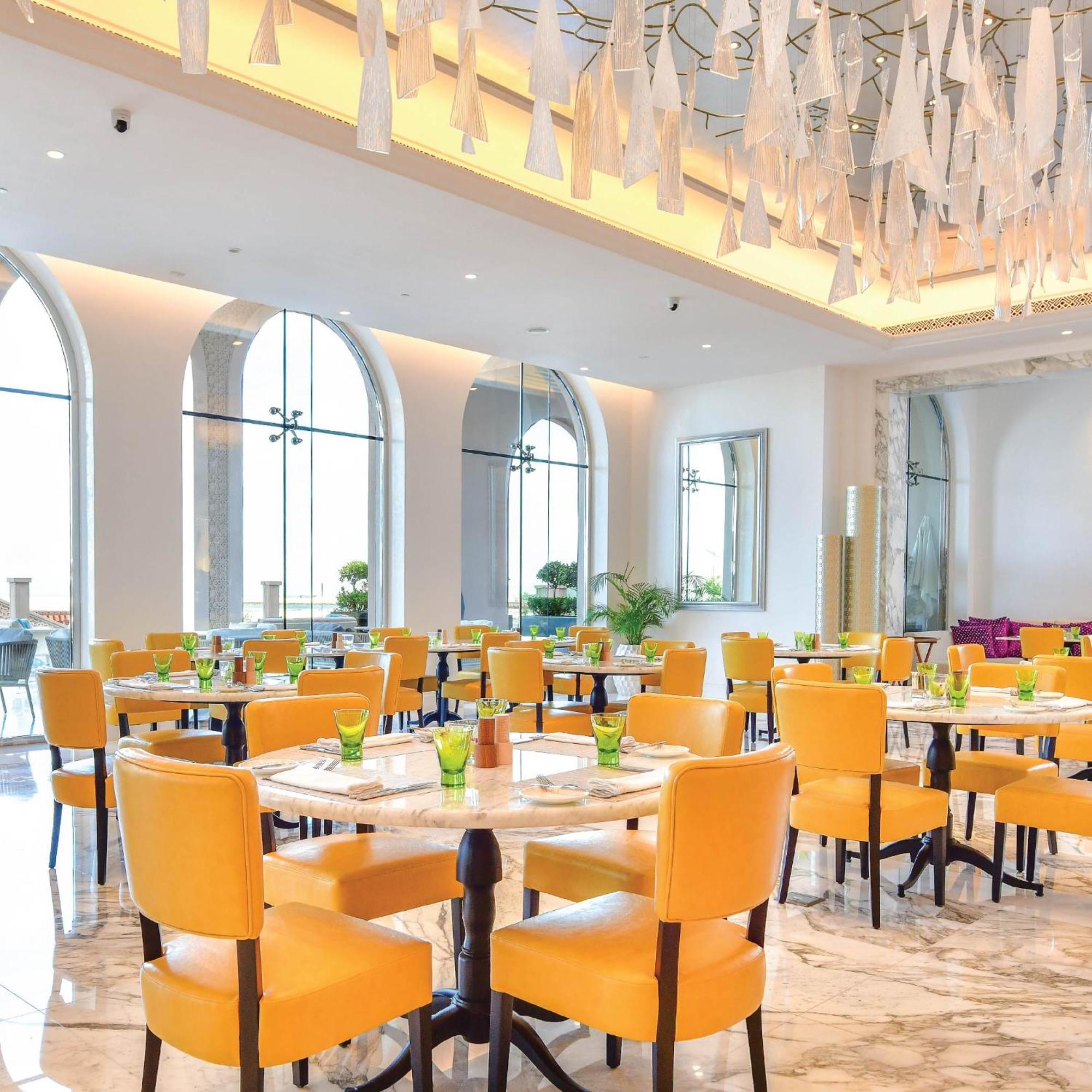 Royal Saray Resort Манама Экстерьер фото The restaurant